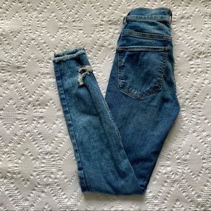 EXPRESS High-Waisted and Stretchy Skinny Jeans
